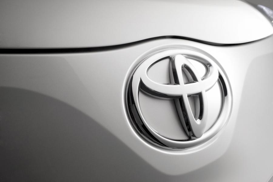  Toyota iQ 2008 года  (фото 22 из 225)